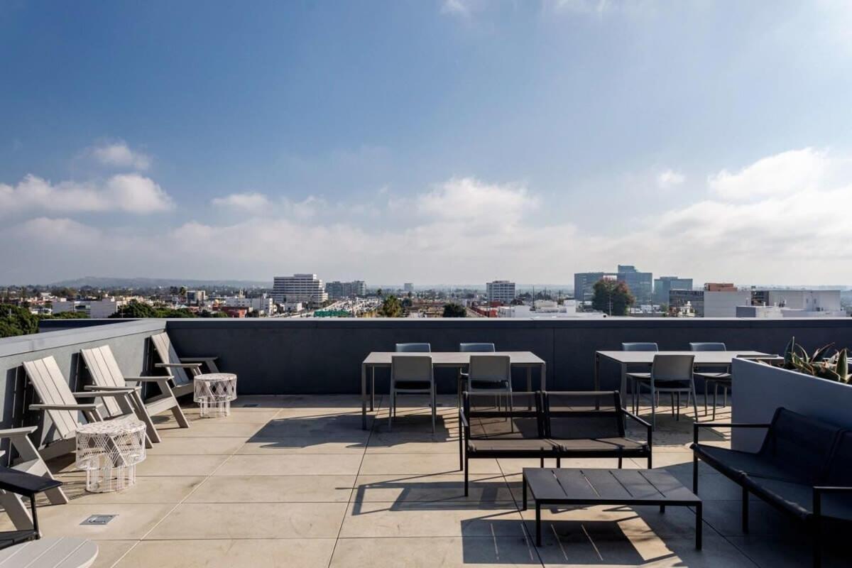 Stylish Near Ucla Coliving Suite W In Unit W&D Los Ángeles Exterior foto