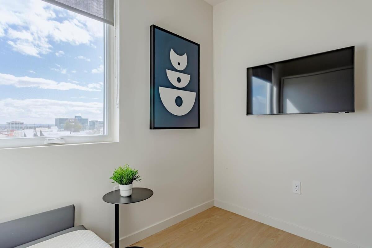 Stylish Near Ucla Coliving Suite W In Unit W&D Los Ángeles Exterior foto