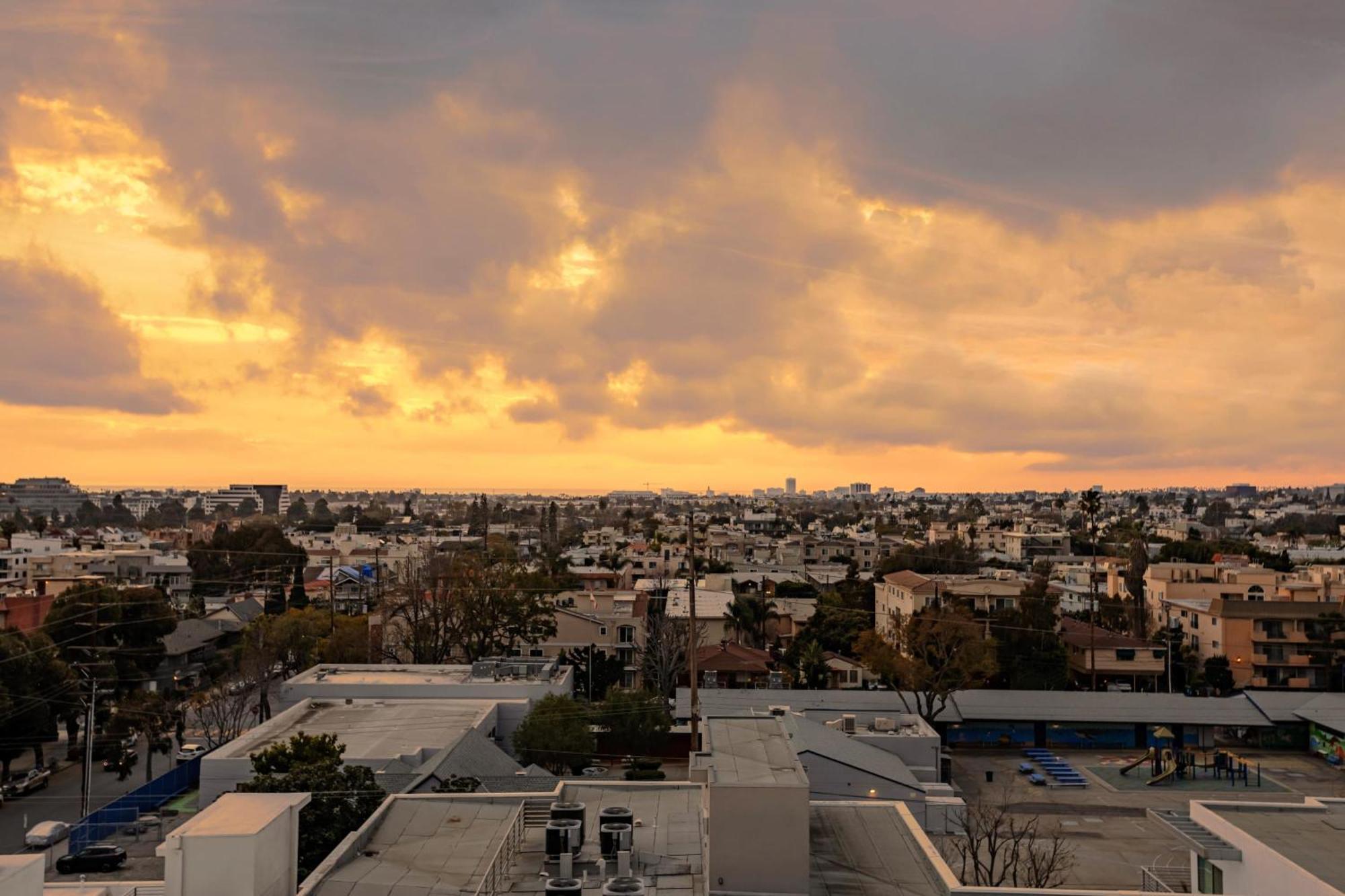 Stylish Near Ucla Coliving Suite W In Unit W&D Los Ángeles Exterior foto